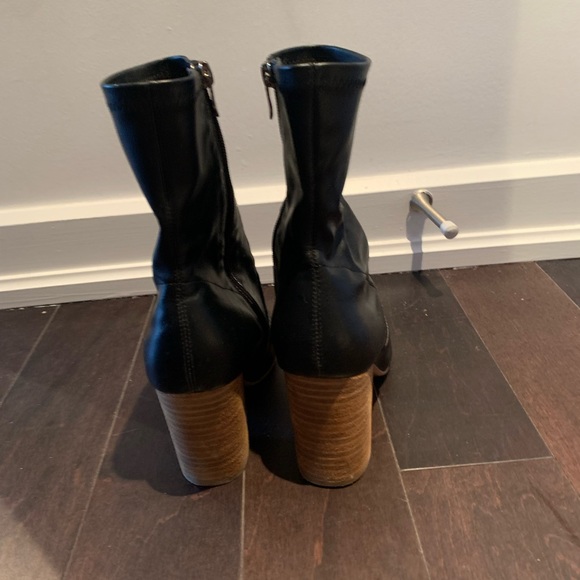 Silent D leather ankle heeled booties sizes 36 - Picture 3 of 4